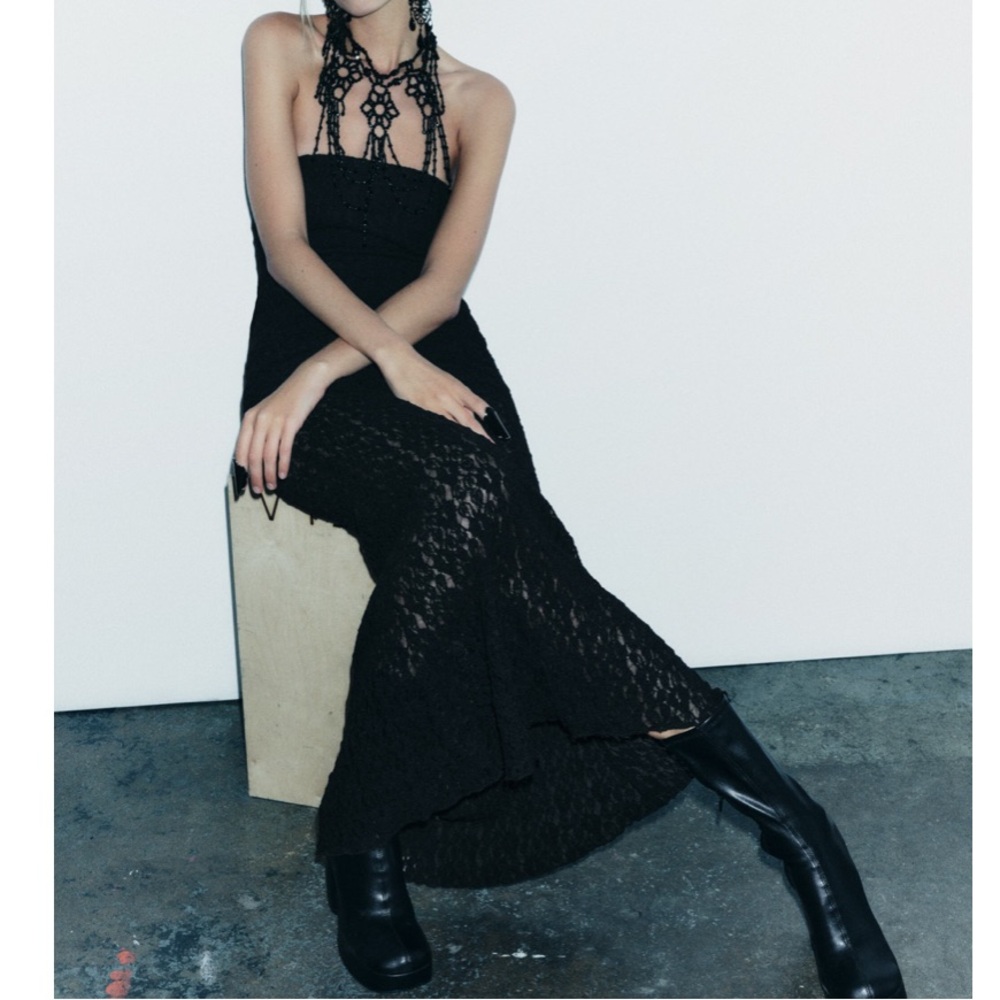 Zara limited edition strapless lace midi dress - Picture 2 of 13